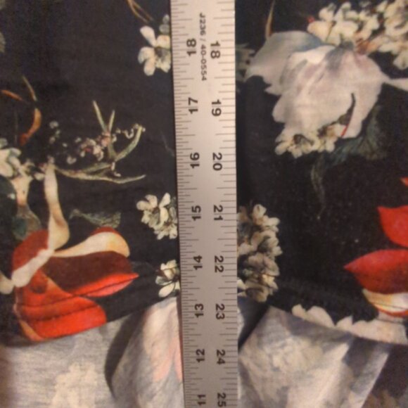 Zeagoo Short Sleeve V-Neck Ruched Blouse Size L - Picture 8 of 8